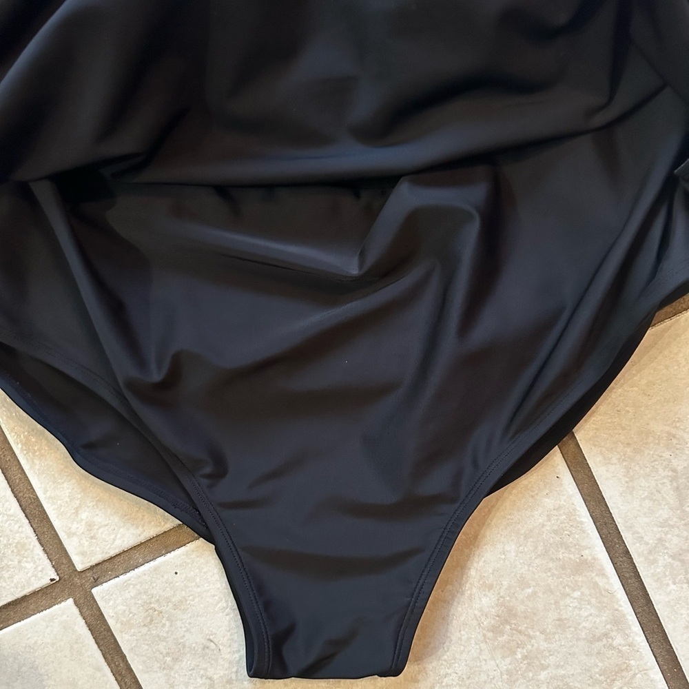 Ava & Viv Black swimsuit - Picture 3 of 4